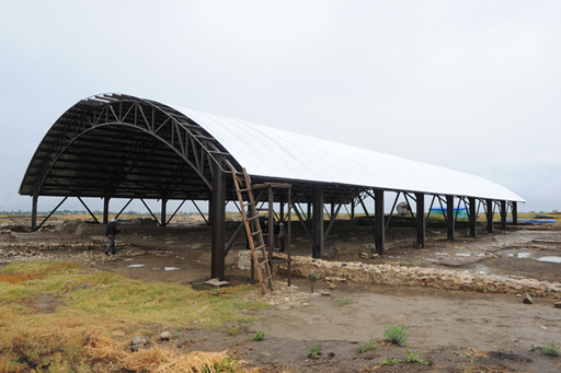 В Азербайджане найдены "холодильник" XVIII века и большая мечеть XVI века (фото)